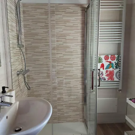 Апартаменты Bnbook Casa Dei Peschi - Di Monate Кадреццате