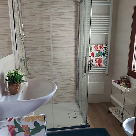 Bnbook Casa Dei Peschi - Di Monate * Кадреццате