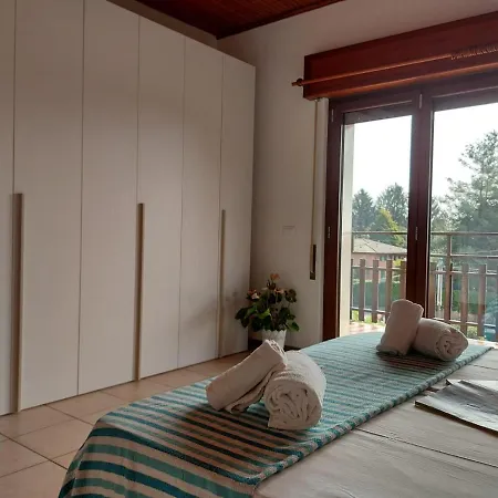 Bnbook Casa Dei Peschi - Di Monate Cadrezzate